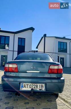 Седан Opel Omega 2000 в Ивано-Франковске