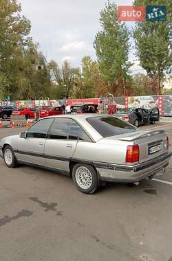 Седан Opel Omega 1991 в Киеве