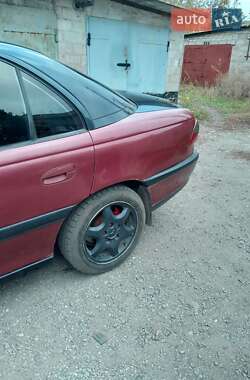 Седан Opel Omega 1995 в Днепре