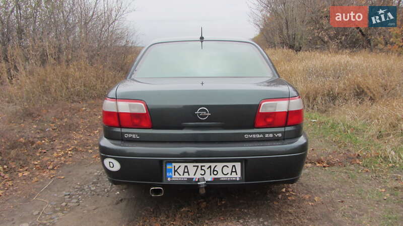 Седан Opel Omega 2002 в Першотравенську