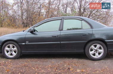 Седан Opel Omega 2002 в Першотравенске