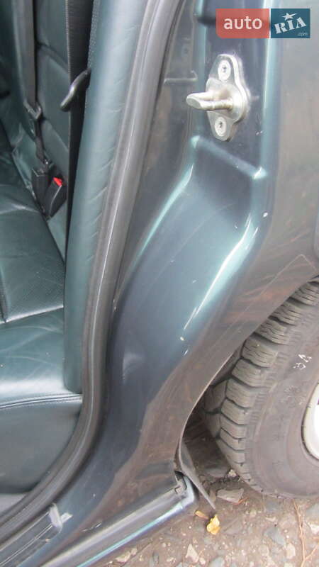 Седан Opel Omega 2002 в Першотравенську