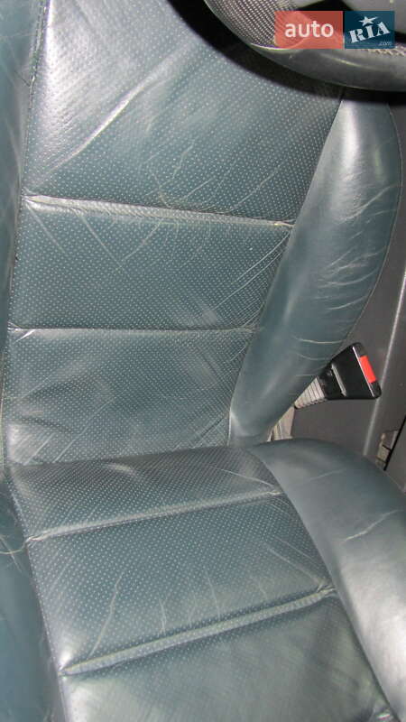 Седан Opel Omega 2002 в Першотравенську