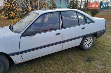 Седан Opel Omega 1988 в Камне-Каширском