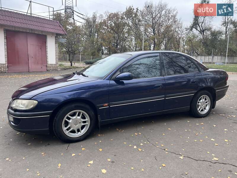 Седан Opel Omega 1999 в Кривому Розі