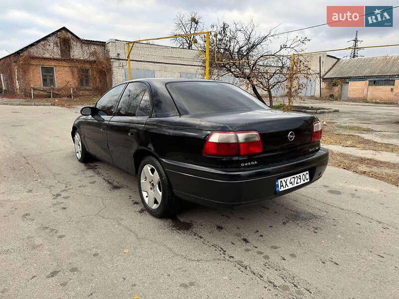 Седан Opel Omega 2000 в Харькове