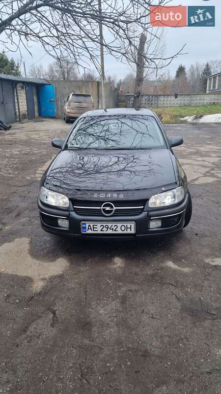 Седан Opel Omega 1996 в Дніпрі