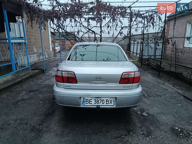 Седан Opel Omega 2001 в Казанці