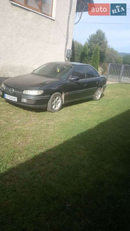 Седан Opel Omega 1999 в Драгово