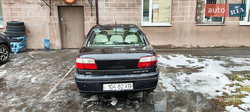 Седан Opel Omega 2000 в Харкові