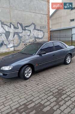 Седан Opel Omega 1995 в Чернівцях