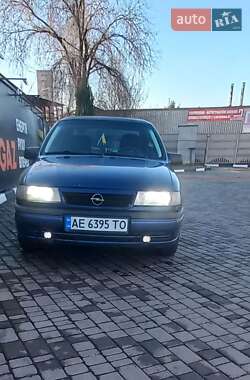 Седан Opel Omega 1993 в Кривому Розі