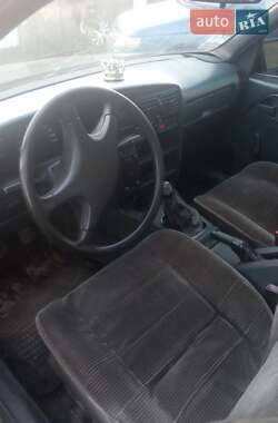 Седан Opel Omega 1990 в 