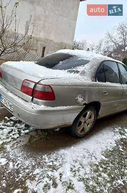 Седан Opel Omega 2002 в Стрию