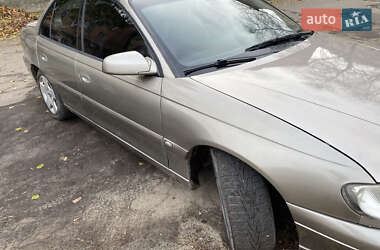 Седан Opel Omega 2002 в Харкові