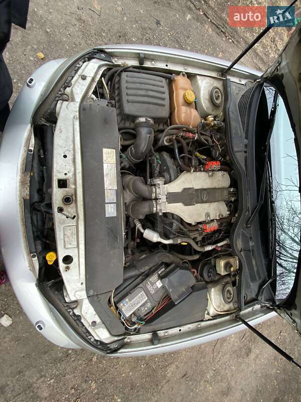 Седан Opel Omega 2002 в Доброполье