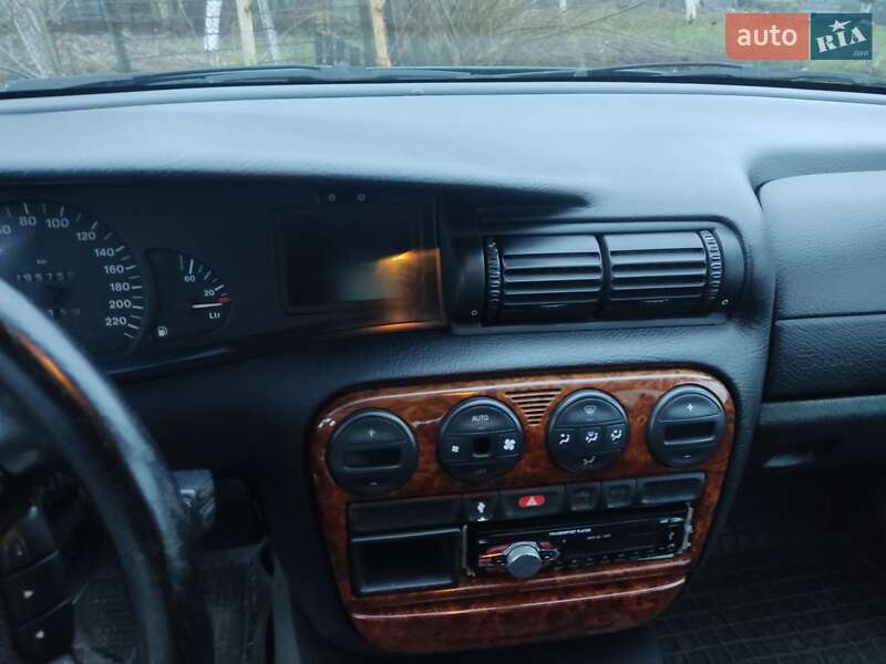 Седан Opel Omega 1998 в Пустомытах