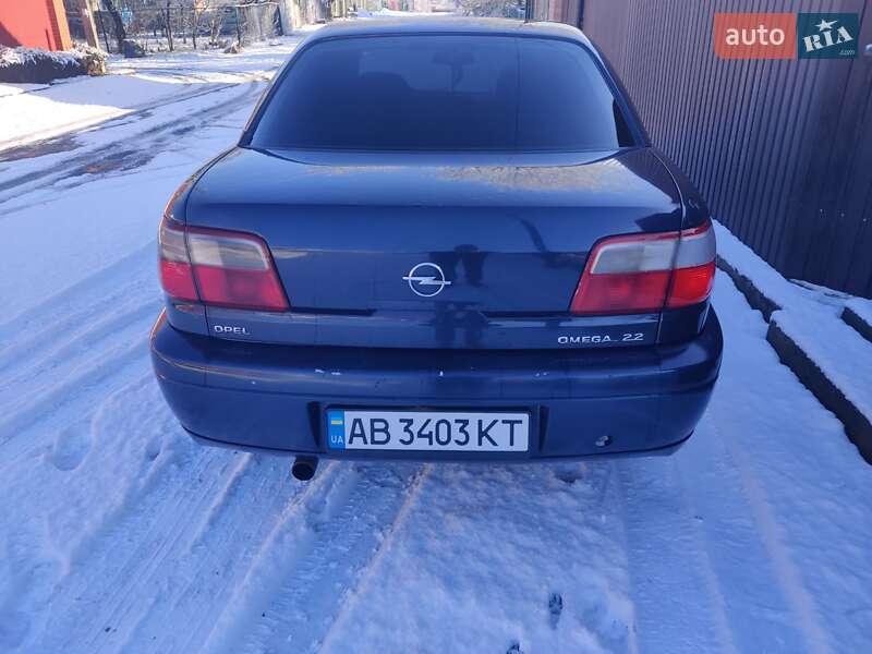 Седан Opel Omega 2001 в Виннице