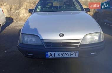 Седан Opel Omega 1989 в Киеве