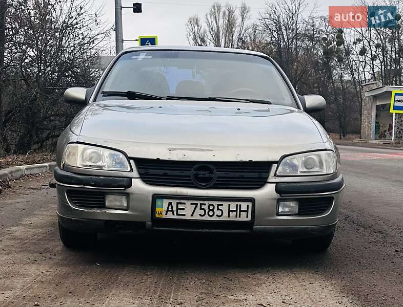 Opel Omega 1999