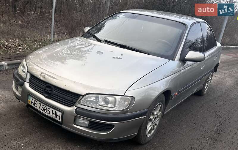 Седан Opel Omega 1999 в Балаклее фото 2 Седан Opel Omega 1999 в Балаклее