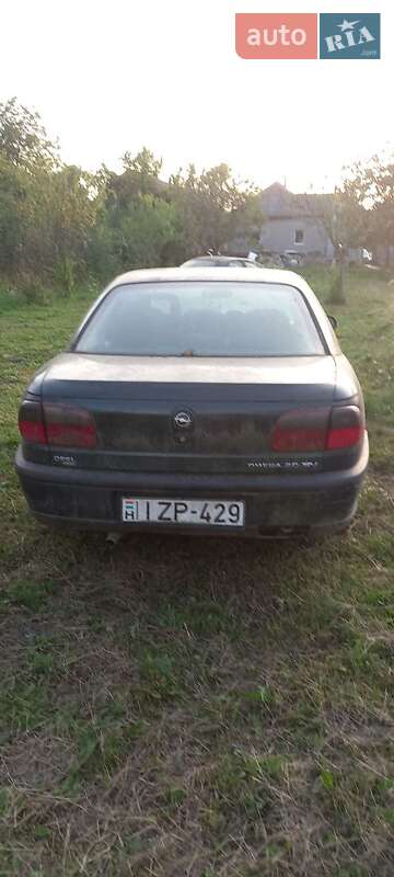Седан Opel Omega 1996 в Берегово