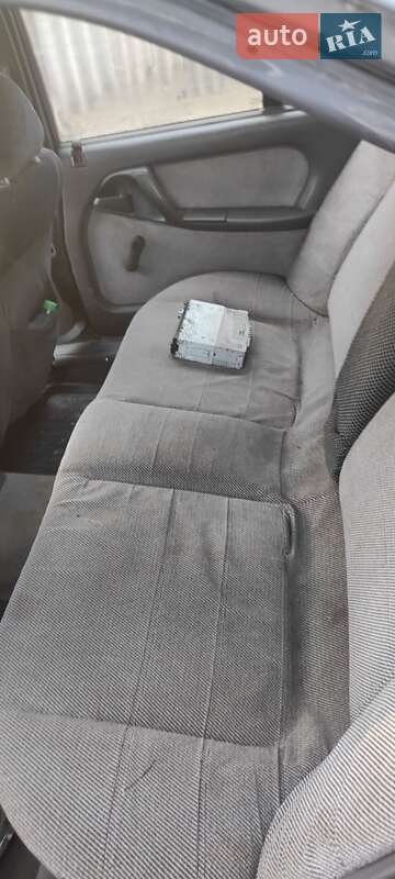 Седан Opel Omega 1989 в Фастове