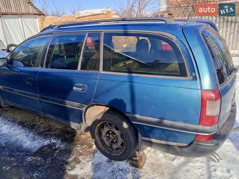 Универсал Opel Omega 1995 в Краматорске