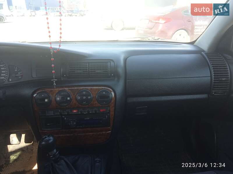 Универсал Opel Omega 1998 в Львове