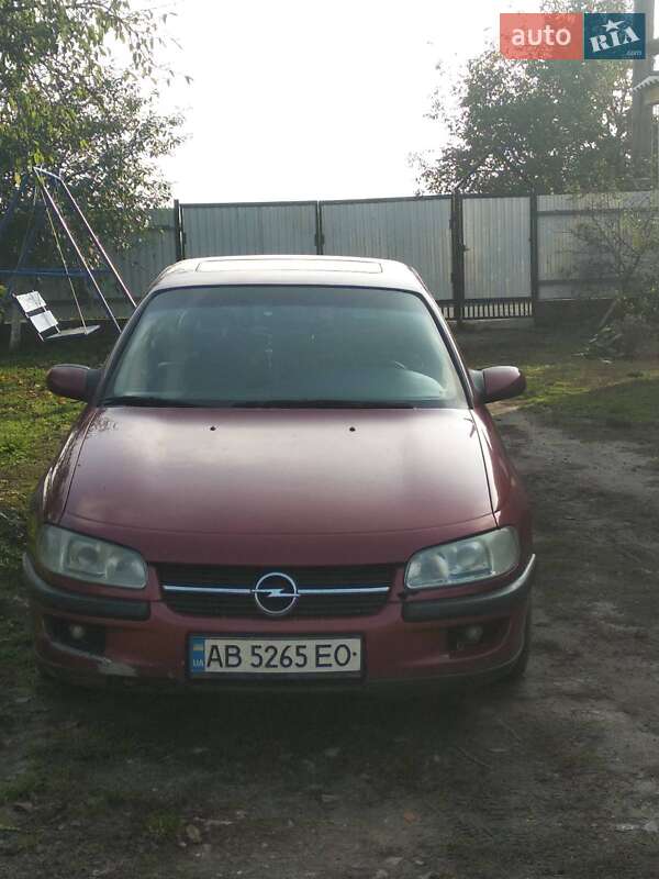Седан Opel Omega 1997 в Уланове