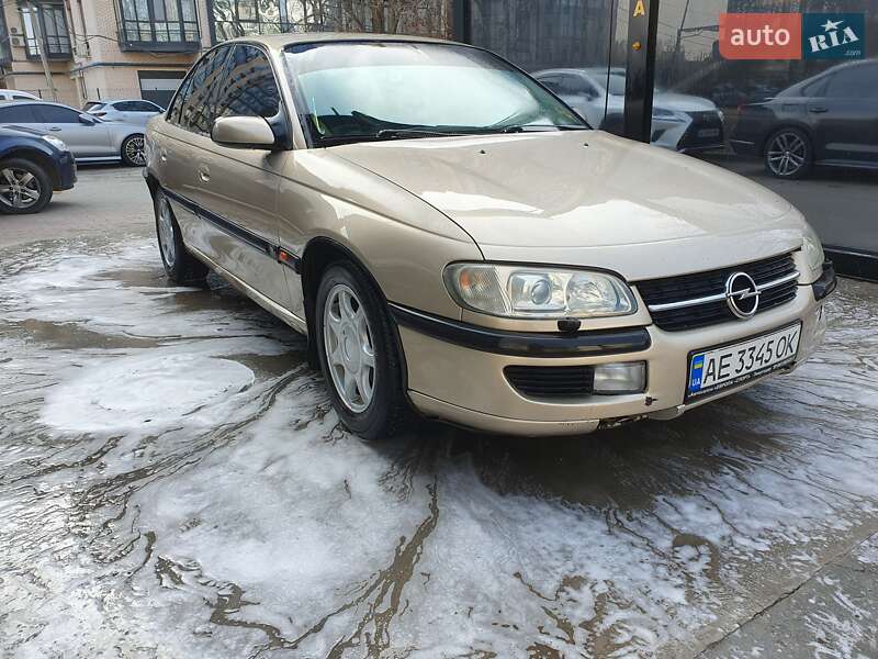 Седан Opel Omega 1998 в Дніпрі