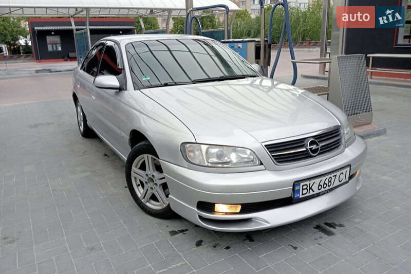Opel Omega 2002