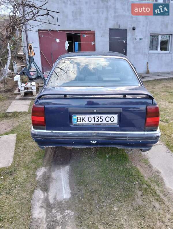 Седан Opel Omega 1991 в Ровно