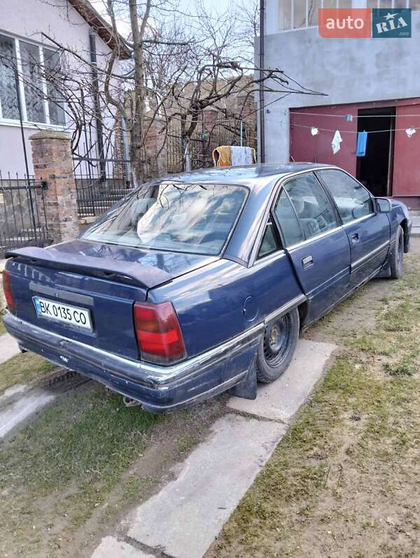 Седан Opel Omega 1991 в Ровно