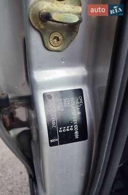 Седан Opel Omega 1998 в 