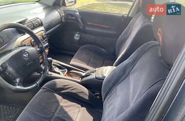 Седан Opel Omega 1998 в 