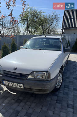 Универсал Opel Omega 1988 в 
