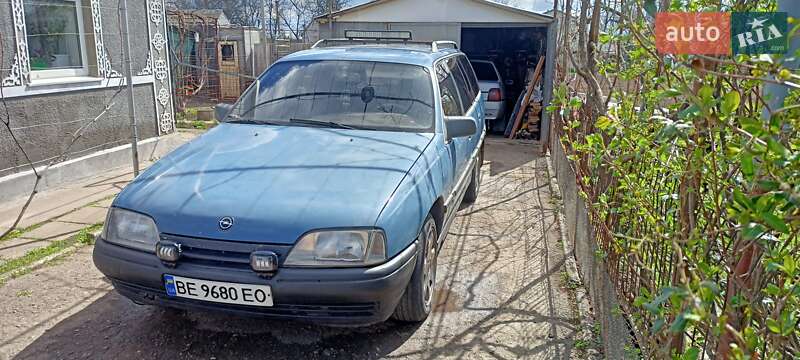 Универсал Opel Omega 1987 в Еланце