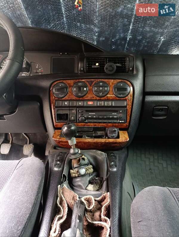 Седан Opel Omega 1998 в Одессе