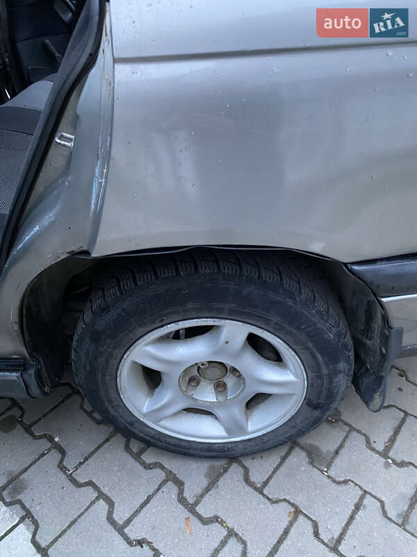 Седан Opel Omega 1997 в Чернівцях