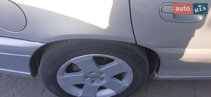 Седан Opel Omega 2002 в Новомосковске