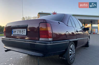 Седан Opel Omega 1990 в 