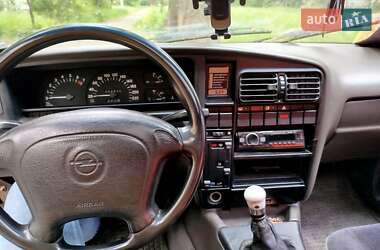 Универсал Opel Omega 1988 в 