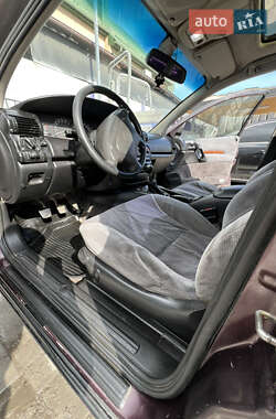 Седан Opel Omega 1995 в 
