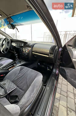 Седан Opel Omega 1995 в 