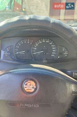 Седан Opel Omega 1998 в 