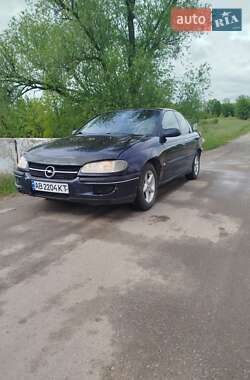 Седан Opel Omega 1997 в Липовці