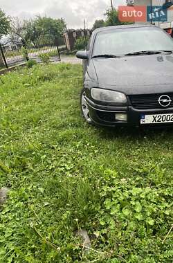 Седан Opel Omega 1994 в Радехове