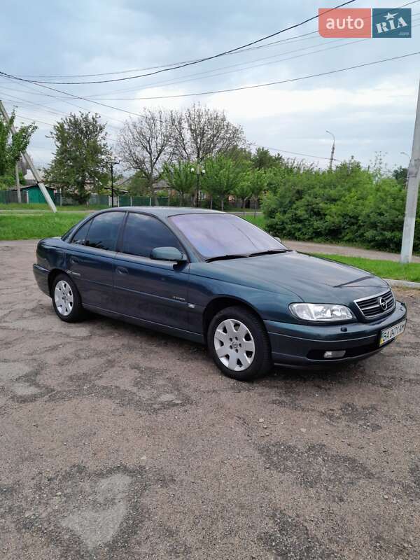 Седан Opel Omega 2001 в Кам'янці