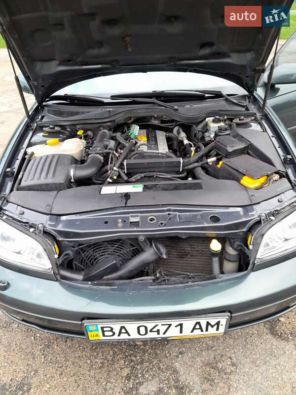 Седан Opel Omega 2001 в Кам'янці